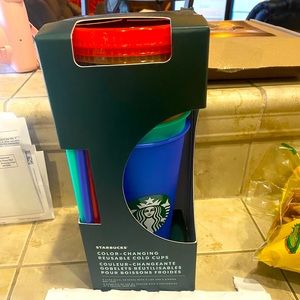 Starbucks color changing set